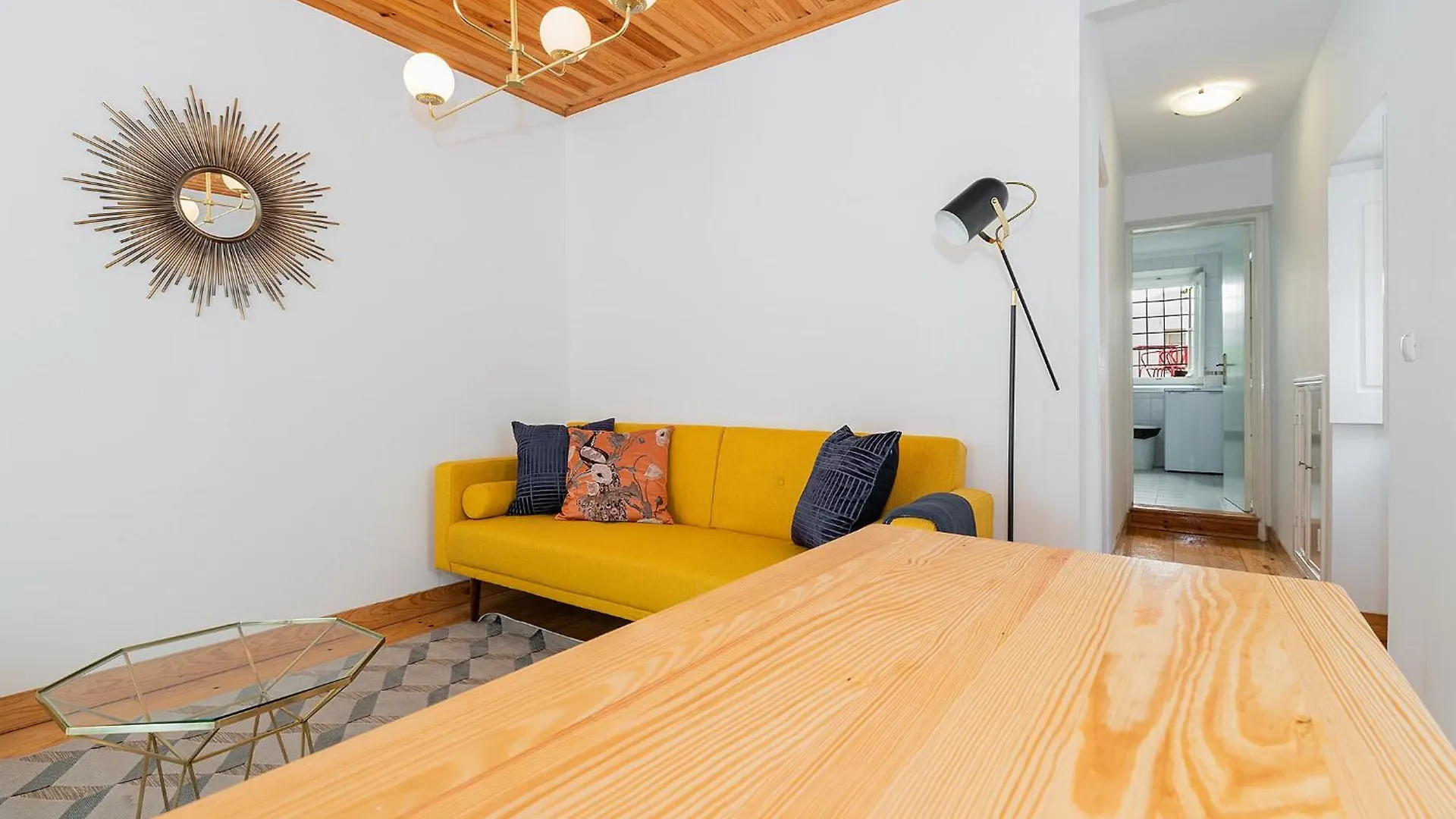 River View 1Bdr Apt In Alfama Close To Tram Lisbon Portugal